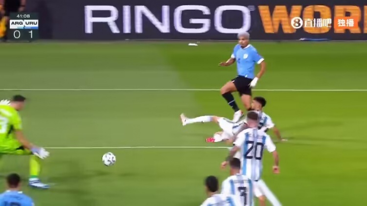 阿根廷vs乌拉圭半场仅3人射正：梅西、罗梅罗、阿劳霍进球